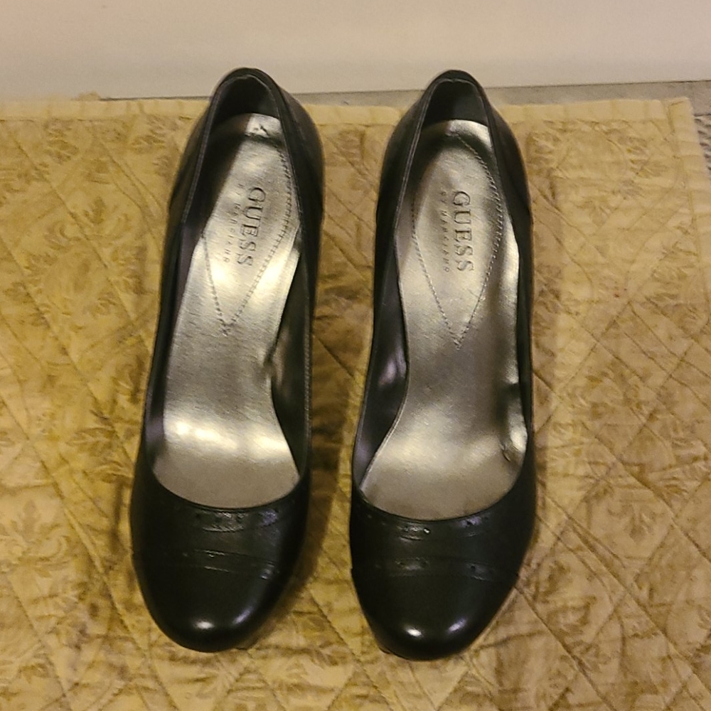 Shoes - Picture 1 of 4